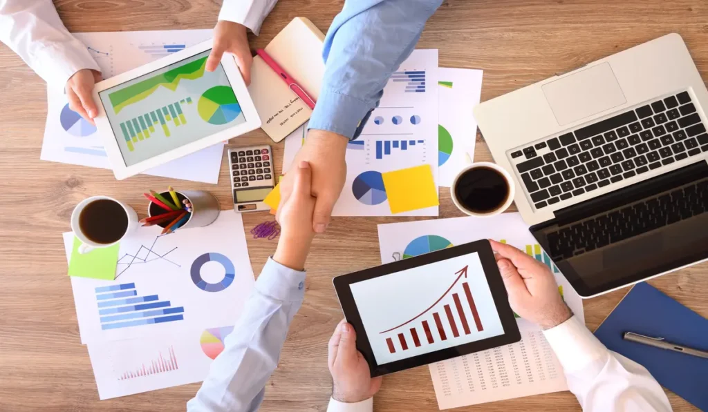 مكتب دعاية وإعلان