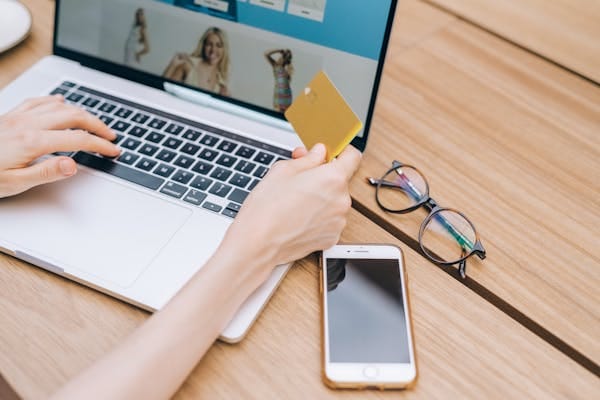 أي حملة تناسب المتاجر الإلكترونية في اليمن